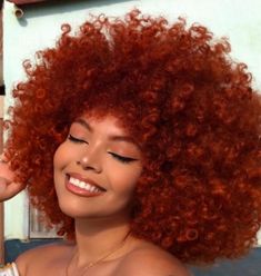 Black Woman Red Hair, Pretty Red Hair, Curly Afro Hair, Red Curly Hair, Ginger Hair Color, Cute Box Braids Hairstyles, Hair Stylies, Beautiful Curls, Curly Bob Hairstyles