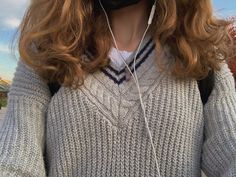 Winter Girl Aesthetic, Winter Girl, Crystals Jewelry, Jewelry Aesthetic, Downtown Girl, Winter Girls, Rory Gilmore, Fall Fits, Winter Sweater