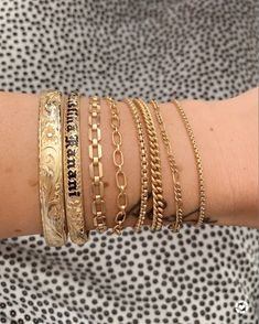 Stacks Bracelets, Bracelet Stack Gold, Layering Bracelets, Figaro Bracelet, Gold Bracelets Stacked, Stack Bracelets, Bracelet Stacks, Travel Necklace, Bracelets Women