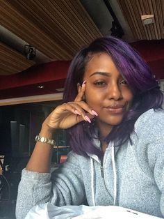 Black Women Hair Color, Dark Purple Hair, Dyed Hair Purple, Fine People, Justine Skye, Creative Hair Color, Dyed Hair Inspiration, Golden Birthday