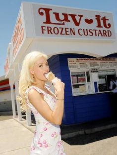 Lana Vinyl, Grant Aesthetic, Coquette Americana, Aesthetic 60s, Coney Island Baby, Americana Aesthetic, Holly Madison, Vinyl Aesthetic