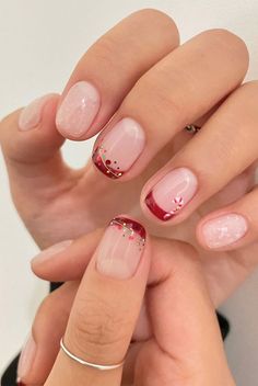 16. Red Tip Festive Holiday Nails When it comes to beauty and outfits, the holidays are always the better time to experiment with new... Christmas Nails Simple Classy, Festive Holiday Nails, December Nails, Cute Christmas Nails, Nails Glitter, Christmas Nails Acrylic, Festival Nails