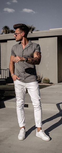 Top 34 Casual Summer Date Outfit Ideas For Guys Outfits Simples, First Date Outfit, First Date Outfits, Formal Men, Herren Style, Date Outfit, Spring Fashion Casual, Mens Fashion Blog, White Trousers