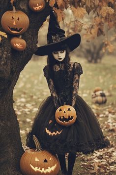 halloween aesthetic, outfit Witch Outfits Halloween, Cute Witch Outfits, Witch Photos, Fun Office, Witch Costumes, Spooky Party, Cute Witch, Beautiful Witch