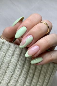 Reverse French, Unghie Sfumate, Pastel Nails Designs, Black Tips, Spring Acrylic Nails, Cute Simple Nails, Green Nail Designs, Nagel Tips