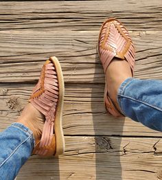 ... Hippie Sandals, Huaraches Shoes, Huarache Sandals, Boho Hippie, Womens Flats, Moccasins, Leather Sandals, Pink Color, Hippie Boho