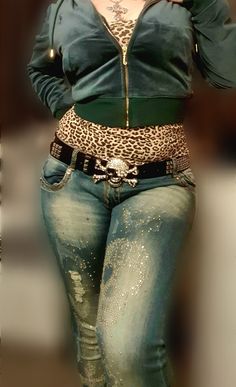 Juicy couture, leopard print tank top, studded belt, y2k, mcbling Woman Y2k Outfit, Women 2000s Outfits, Y2k Style Board, Y2k Dress And Jeans, 2000s Baggy Jeans Outfit, Juicy Couture Outfits With Jeans, Juicy Y2k Outfit, 90s And Y2k Fashion, 2000 Baggy Outfits