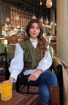 Jacket Winter Outfit, Outfit Ideas 2022, Neutral Fall Outfits, My Granny, Classy Winter Outfits, Winter Outfit Ideas, Chique Outfits, Winter Mode, Outfit Inspiration Fall