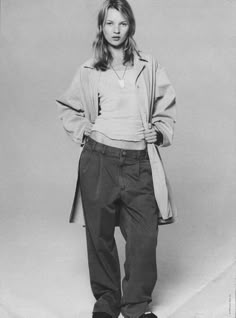 Kate Moss Outfit, 90s Street Style, Kate Moss Style, 90s Calvin Klein, 90s Fashion Grunge, Campaign Fashion, Liv Tyler, Golden Girl