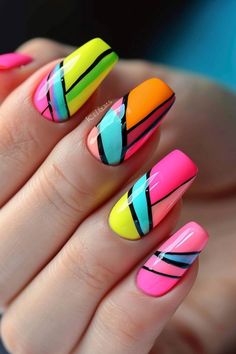 Sns Ideas, Nail Designs Colors, 1980s Makeup, Summer Nail Inspiration, Short Summer Nails, Geometric Nails, Nail Boutique, Butterfly Nail Designs