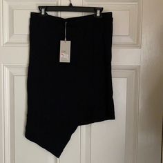 Alternative Irregular Hem Skirt Large Black Nwt. Black Relaxed Skirt With Asymmetrical Hem, Black Irregular Skirt For Party, Black Asymmetrical Hem Skirt For Work, Black Irregular Skirt For Summer, Black Irregular Summer Skirt, Black Bottoms With Asymmetrical Hem And Lined Skirt, Black Fitted Skirt With Irregular Shape, Black Asymmetrical Hem Bottoms For Work, Chic Black Bottoms With Irregular Shape