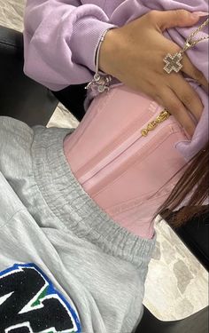 Estilo Blair Waldorf, Trainers Outfit, Swag Girl Style, Waist Training, Body Inspiration, Pretty Selfies