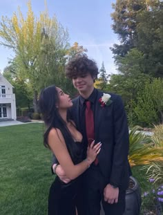 Asian girls | prom 2023 | black dresses | prom friend pose | date prom pose Formal Date Pictures, Prom Pictures With Boyfriend, Prom Pictures Couples Aesthetic, Prom Photo Ideas Couple, Candid Prom Pictures, Prom Date Poses, Prom Date Pictures, Prom Picture Poses For Couples