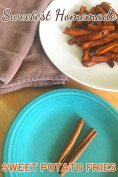 sweetest homemade sweet potato fries Homemade Sweet Potato Fries, Sweet Potato Fries Recipe, Baked Sweet Potato Fries, Sweet Potato Recipes Fries, Homemade Fries, Diner Recipes, Comfort Food Southern, Fries Recipe, Southern Food