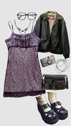 Grunge Fall Outfits 90s, Soft Grunge Outfit, Thrift Outfits Ideas, Grunge Fall Outfits, Twilight Outfits, Downtown Outfits, Outfit 90s, Whimsical Fashion, Up Girl