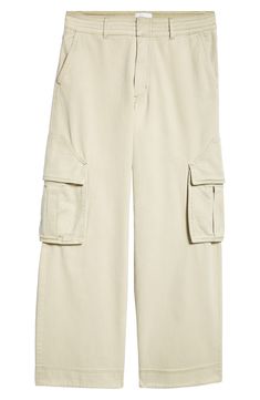 Rhuigi Villaseñor continues to elevate traditional streetwear with all-cotton cargo pants refreshed in the baggy fit seen all over the 2024 runways. Uniquely shaped pocket flaps further the statement-making aesthetic. Zip fly with hook-and-bar closure Front slant pockets; back patch pockets; cargo bellows pockets Lined 100% cotton Dry clean Made in the USA Designer Clothing Aesthetic Baggy Pants, Baggy Cargo Pants Men, Rhuigi Villaseñor, Making Aesthetic, Baggy Pants Men, Beige Cargo Pants, Cargo Pants Baggy, Spring Wardrobe Essentials, Photo Concept