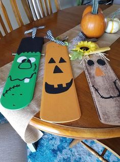 the facebook page for crafty fun group is displayed with pumpkins and jack - o'- lanterns