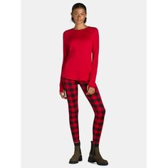 Youre so ready to take on the winter with this cozy and stylish 2-Piece Base Layer Set from ClimateRight by Cuddl Duds. This top and leggings set is crafted in a comfortable and flexible blend of polyester and spandex, providing the perfect amount of warmth and comfort. This womens set is offered in a wide variety of colors and patterns to add a pop of color for layering over or under your winter wardrobe. The long-sleeve design features thumbholes to hold its shape and help keep out the chill. Size: M.  Color: Red.  Gender: female.  Age Group: adult. Hem Leggings, Base Layer Women, Thermal Leggings, Cuddl Duds, Layer Top, Leggings Set, Pink Paisley, Women Set, Base Layer