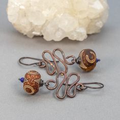 Organic Copper Squiggle Earrings with Etched Agate Stone Artsy Brown Copper Jewelry, Artisan Hand Wrapped Copper Earrings, Artsy Hand Forged Copper Jewelry, Squiggle Earrings, Artisan Necklace, Artisan Bracelets, Amber Earrings, Artisan Earrings, Jade Earrings