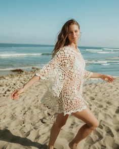 Sandy, hot, and deliciously carefree-that feeling of summer www.flyingtomato.com⁠ ⁠ #summerdress #summerfashion #summerwardrobe #beachoutfits #beachlooks #beachwears #crochetfashion #summeroutfit #summerlook #vacaydress #vacayvibe #vacationaloutfits #getawaylooks #tropicaldress #tropicalprints #easywear #styleinspo #springdresses #floraldresses #picniclooks #dressfordate #newcollection Tropical Dress, Beach Wears, Crochet Fashion, Tropical Print, Spring Dresses, Easy Wear, Summer Wardrobe, Summer Looks