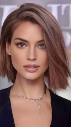 2023 Colour Hair Trends For Women, Women’s Shorter Hairstyles, Short Hairstyle Women Oval Face Bob, Fun Color Ideas For Blondes, Carol Brady Haircut, A Line Bob Short Stacked Round Faces, Colar Bone Length Hair Cuts, 2023 Make Up Trends, Mom Cut 2023