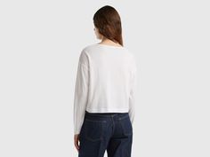 Boxy fit t-shirt with slightly boat neck. Long sleeves and dropped shoulders. Made of prestigious long fiber cotton to offer even more elasticity, resistance and softness. Casual Boat Neck Top With Relaxed Fit, Clothing Care, Night Shirt, Men's Collection, Boat Neck, Drop Shoulder, Cotton T Shirt, Cotton Tshirt, Knitwear