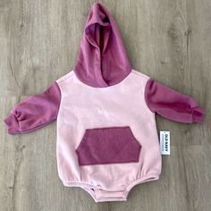 Cute Old Navy Hoddie Bubble Romper. Super Cute! Super Soft Long Sleeve Onesie For Playtime, Cute Cotton Hooded Onesie, Pink Long Sleeve Onesie For Playwear, Long Sleeve Pink Onesie For Playwear, Cotton Bubble Romper For Winter Playtime, Winter Cotton Bubble Romper For Playtime, Winter Cotton Playtime Bodysuit, Pink Cotton Onesie For Playwear, Casual Pink Hooded Onesie