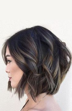 Brunette Bob, Layered Bob Haircuts, Bob Hairstyles For Thick, Wavy Bob Hairstyles, Black Hair With Highlights, Modern Haircuts, Layered Bob Hairstyles, Brown Highlights, Short Black Hairstyles