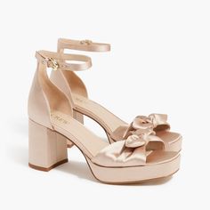 Bow platform heels Cute Shoes For Prom, Quince Heels, Fall Suit, Summer Heels, Heels For Women, Bow Heels, Prom Shoes, Maternity Shops, Champagne Color