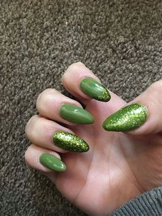 Explore the Most Beautiful Green Nail Art Collection for a Fresh and Unique Look Nail Art Hijau, Lime Nails, Lime Green Nails, Grey Acrylic Nails, Yellow Nails Design, Velvet Nails, Zebra Nails