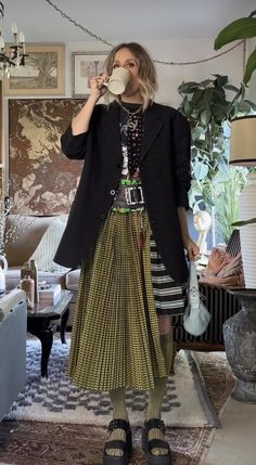 Quirky Street Style, Dark Maximalist Fashion, Fall Fashion Aesthetic 2023, Maximalist Formal Outfit, Goth Maximalism Fashion, Irish Street Style, 70s Fashion Catalog, Dark Maximalism Outfits, Eclectic Fashion Vintage