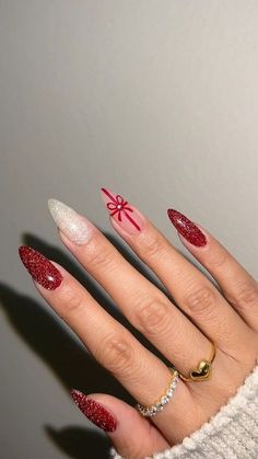 Christmas Nails Trendy, Xmas Nail Designs, Art Noel, New Nail Colors, Christmas Tree Nails, Candy Cane Nails, December Nails, Christmas Gel, Red Christmas Nails