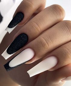 Black And White Nails, Glittery Nails, Gold Glitter Nails, Nail Art Gel, Nails Now, Makijaż Smokey Eye, Long Square Acrylic Nails, Coffin Nails Long, Ballerina Nails