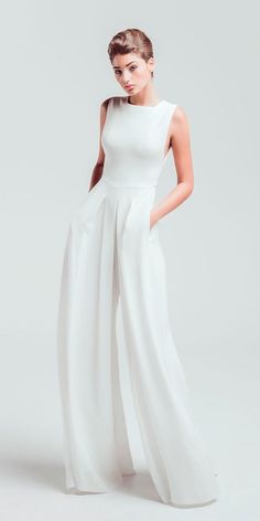 ░▒▓ Hairstyle & Hair Ideas ▓▒░  #IdeasFashionBeauty ❏ Outfit Ideas ❑ Photos & People ❏ Jumpsuit Ideas, Wedding Dress Jumpsuit, Wedding Pantsuit, Bridesmaids Jumpsuits, Woman In White, Alternative Wedding Dresses, Bridal Jumpsuit, Wedding Jumpsuit, Wedding Robe