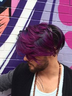 Gentleman Tips, Hairstyles Dyed, Streaks Hair, Purple Hairstyles, Trend Hairstyles, Fantasy Hair Color, Boy Dark, Dark Purple Hair