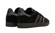 Gazelle ID6105 Adidas Shoes Gazelle, Adidas Gazelle Black, Black And Gold Shoes, Gold Adidas, Stadium Goods, Gold Shoes, Adidas Gazelle, Nike Jordan, Adidas Shoes