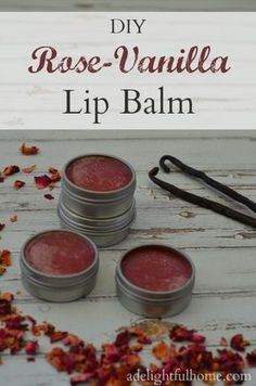 Diy Lipbalm, Make Up Diy, Rose Lip Balm, Vanilla Lip Balm, Lip Balm Recipes, Diy Rose, Homemade Lip Balm