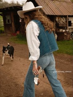 Classy Cowgirl Outfits, Farm Girl Outfits, Traje Cowgirl, Yellowstone Outfits, Classy Cowgirl, Farm Clothes, Cowgirl Aesthetic