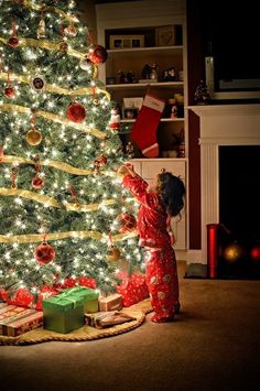 Christmas Holiday Pics, Christmas Pics, Grand Kids, Pics Ideas, Christmas Kids, Christmas Photography, Christmas Photoshoot, Portrait Ideas, Noel Christmas