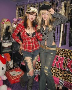 ocaso0.oo Trashy Style, Y2k Trashy, Y2k Nostalgia, Birth Chart, J Fashion, Refashion Clothes, Gyaru, Japanese Fashion, Fitness Inspo