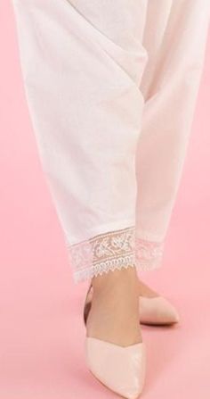 Latest beautiful Capri designing Pakistani Pants Design For Kurti, Pakistani Pants Design, Pakistani Pants, Plazzo Designs, Crochet Cable Knit, Cheap Streetwear, Long Shirt Women