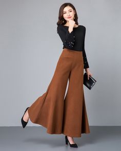 * A cool flare skirt pants, made of quality cotton blends. * Two pockets, they are big enough for your hands. * Material: 6% cotton, 90% polyester, 4% spandex * Let us know your usual size in your country and your overall height. * Can custom make waist size and length. * Size: True to US size, US 0-US 20 are available, you can let us know your usual size and height in your order. * Shipping: Free shipping Processing time : 5-7 Business days Delivery time : 7-20 Business days Tracking number ava Plazo Pants With Top, Customized Pants, Plazo Pant, Plus Size Trousers, Trousers Casual, Pants Plus Size, Elastic Waist Skirt, Brown Pants, Pantalon Large