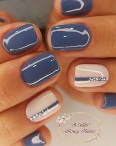 Mother Of The Bride Nails Ideas Blue, Mani Pedi Gel Ideas, Gel Nail Winter Designs, Cocktail Party Nails Classy, Winter To Spring Nails, Fun Professional Nails, Spring Wedding Guest Nails, Nohti 2024, Dip Gel Nail Ideas