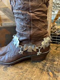 This handmade silver metal boot bracelet features large Western Thunderbird pieces. This piece is up-cycled from a vintage belt. It measures 16" & has a lobster clasp. There are 2 available. This piece is designed with the bold woman in mind. Wear it to concerts, festivals, parties or weddings. Fun for line dancing! Made in the USA How To Make Boots, Cowboy Jewelry, Cowboy Spurs, Jewelry Repurposed, Boot Bracelet, Boot Bling, Boot Jewelry, Silver Chain Style, Vintage Belt