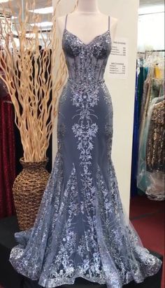 Lace Mermaid Prom Dress, Mermaid Prom Dresses Lace, Prom Inspo, Prom Dress Long, Deb Dresses, Prom Dresses Long Mermaid, Mermaid Prom Dress, Stunning Prom Dresses, Long Evening Dress