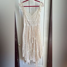 Nwot Absolutely Stunning! Super Rare Retired Vintage Spell And The Gypsy Collective Le Gauze Lace Kerchief Dress. Lightweight Flowy Midi Dress. Truly Special With Antique Quality Lace. Purchased New, This Dress Has Been Tried On But Never Worn. Please Feel Free To Ask Questions :) Smoke Free, Hypo Pet Home Fitted V-neck Boho Dress With Lace Trim, Vacation Boho V-neck Dress With Lace Trim, Flowy V-neck Boho Dress With Lace Trim, Bohemian Boho Dress With Lace Trim And V-neck, Cream V-neck Bohemian Mini Dress, Flowy Midi Dress, Pet Home, Cream White, Midi Dress