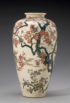 A large Satsuma ovoid vase Early 20th Century Unique Flower Vases, Satsuma Vase, Chinese Pottery, Chinese Ceramics, Japanese Porcelain, China Art