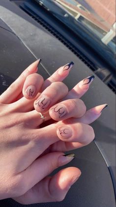 Guys Manicure Design, Matching Couple Nails Aesthetic, Halloween Nails Couple, Matching Couple Nails Goth, Matching Gf Bf Nails, Cute Couple Nails Matching, Nail Ideas For Boyfriend, Boyfriend And Girlfriend Nail Ideas, Matching Valentines Nails With Boyfriend