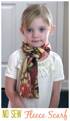 little girl wearing fleece scarf No Sew Scarf, Fleece Sewing Projects, Crochet Kids Scarf, Fleece Crafts, Fleece Projects, Fleece Hats, Crochet Kids, Sewing Fleece, Fleece Scarf