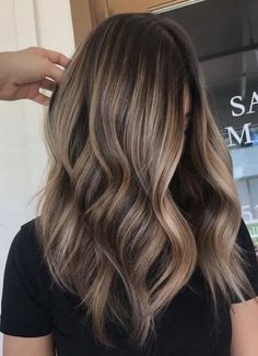 Mushroom Brown Hair Is Trending And It's Prettier Than It Sounds Dark Tone Highlights, Balayage Close To Roots, Casual Reunion Outfit Fall, Single Process Brunette, Fall Balayage Brunette Short Hair, Level 6 Hair Color With Highlights, Contrast Highlights, Brown To Blonde Balayage, Brunette Ombre